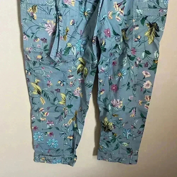 Anthropologie Victoria Floral Cargo Pants Size 4 - Picture 8 of 15